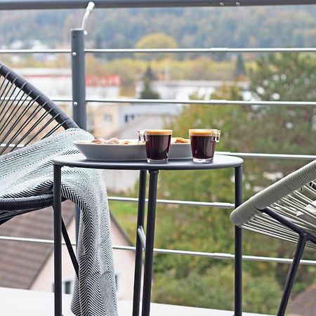 Blackncozy - Design Appartement Mit Boxspringbett Und Balkon Лёррах Экстерьер фото